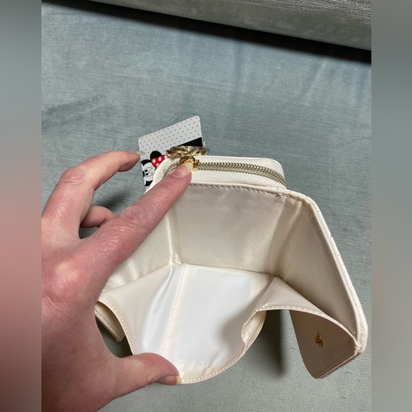 Disney Minnie mouse “A” cream,quilted trifold wallet with coin purse NWT Primark - Picture 5 of 6